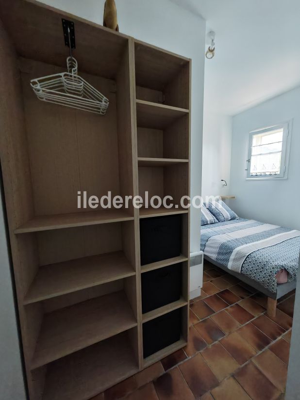 Photo 13: An accomodation located in Saint-Martin-de-R&eacute; on ile de R&eacute;.