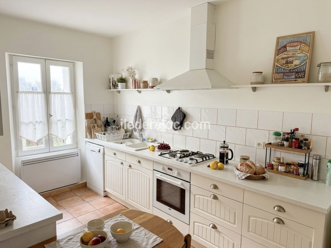 Photo 15: An accomodation located in Les Portes-en-R&eacute; on ile de R&eacute;.