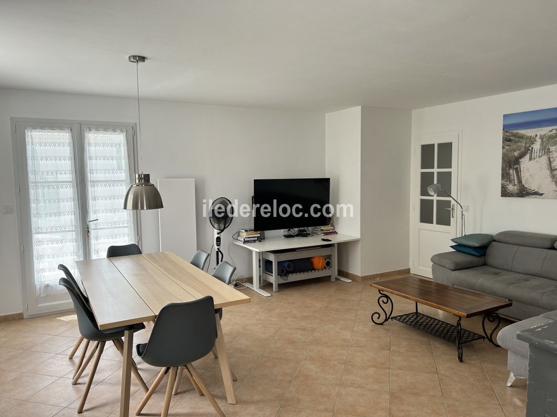 Photo 7: An accomodation located in La Flotte-en-R&eacute; on ile de R&eacute;.