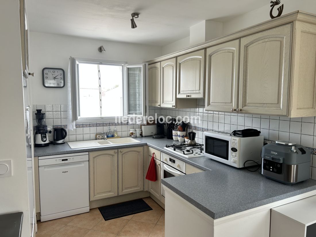 Photo 8: An accomodation located in La Flotte-en-R&eacute; on ile de R&eacute;.