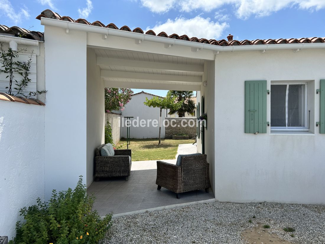 Photo 4: An accomodation located in La Flotte-en-R&eacute; on ile de R&eacute;.