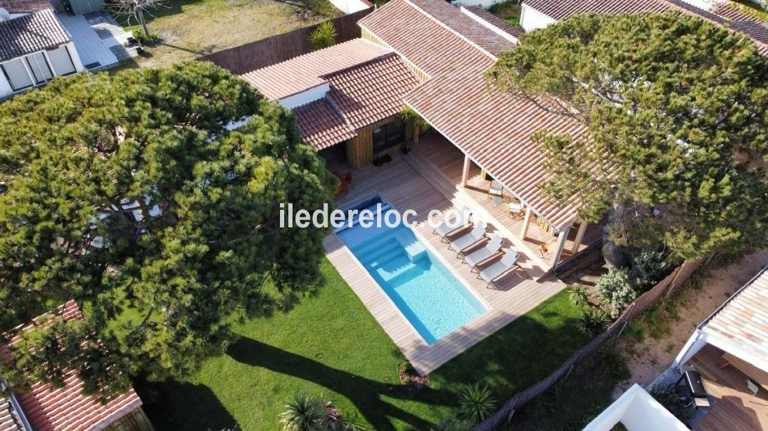 Photo 34: An accomodation located in La Couarde-sur-mer on ile de R&eacute;.