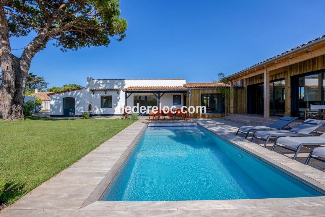 Photo 27: An accomodation located in La Couarde-sur-mer on ile de R&eacute;.