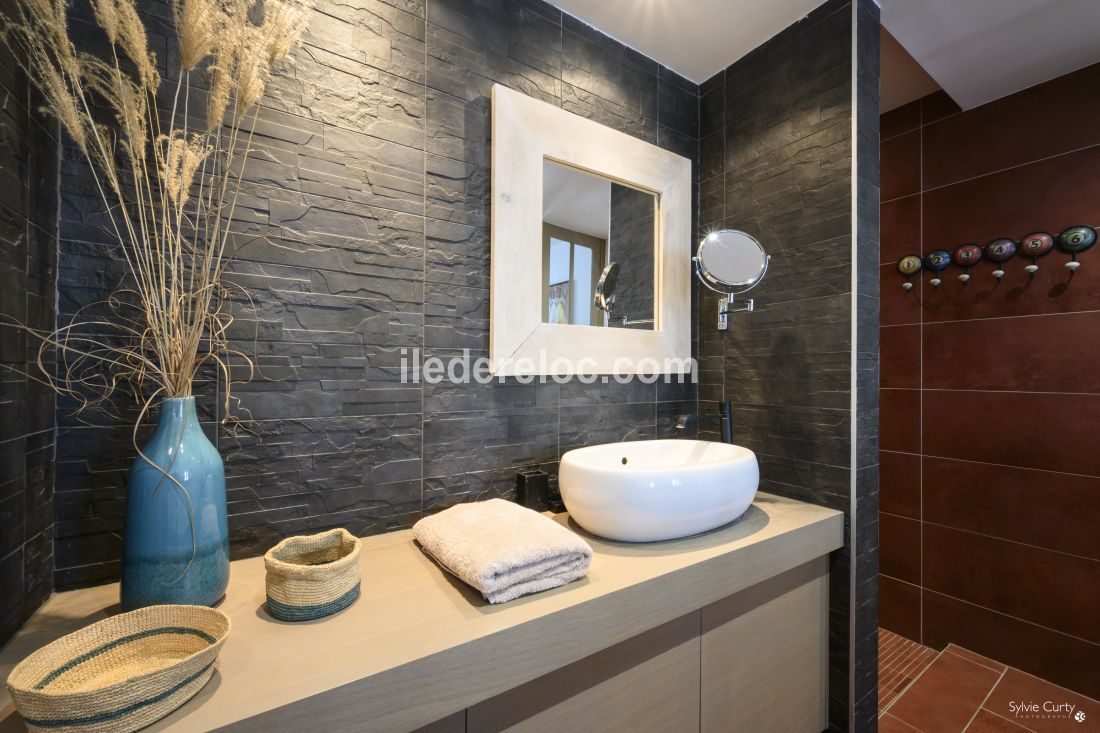 Photo 16: An accomodation located in Le Bois-Plage-en-R&eacute; on ile de R&eacute;.