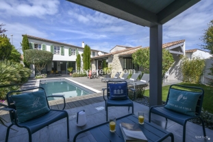 Ile de R&eacute;:Architect-designed villa in la loubrie - 280 m2 - sleeps 10