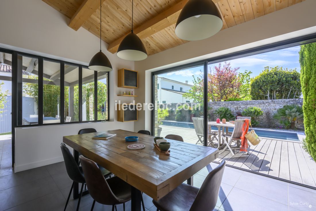 Photo 6: An accomodation located in Le Bois-Plage-en-R&eacute; on ile de R&eacute;.