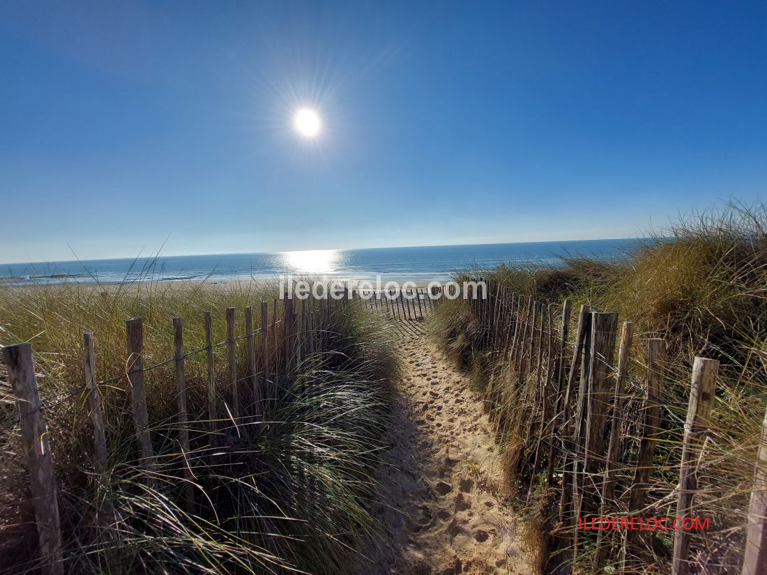 Photo 8: An accomodation located in Le Bois-Plage-en-R&eacute; on ile de R&eacute;.