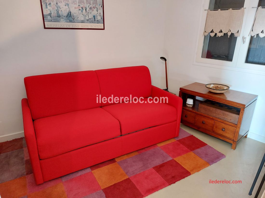 Photo 6: An accomodation located in Le Bois-Plage-en-R&eacute; on ile de R&eacute;.