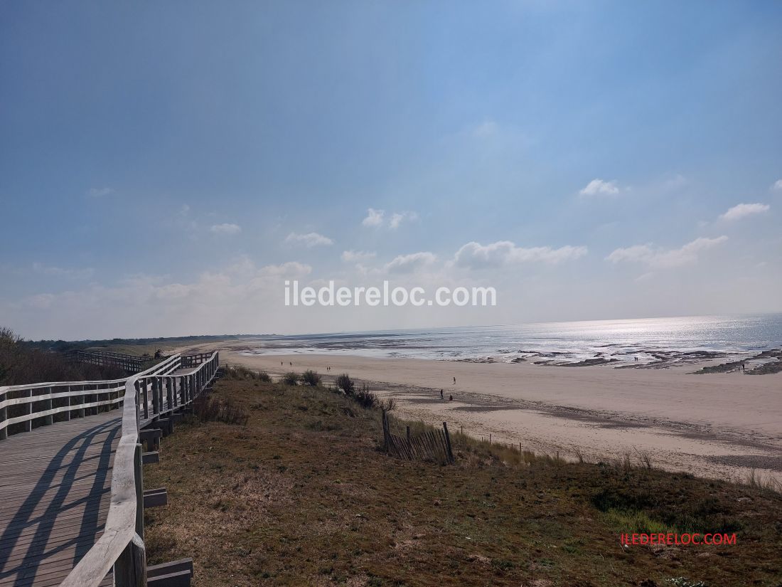 Photo 10: An accomodation located in Le Bois-Plage-en-R&eacute; on ile de R&eacute;.