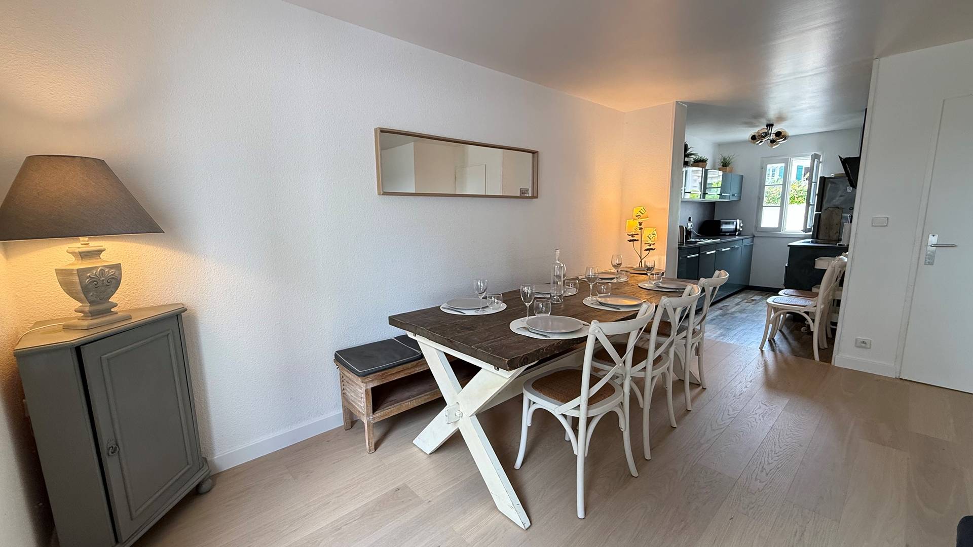 Photo 6: An accomodation located in La Couarde-sur-mer on ile de R&eacute;.
