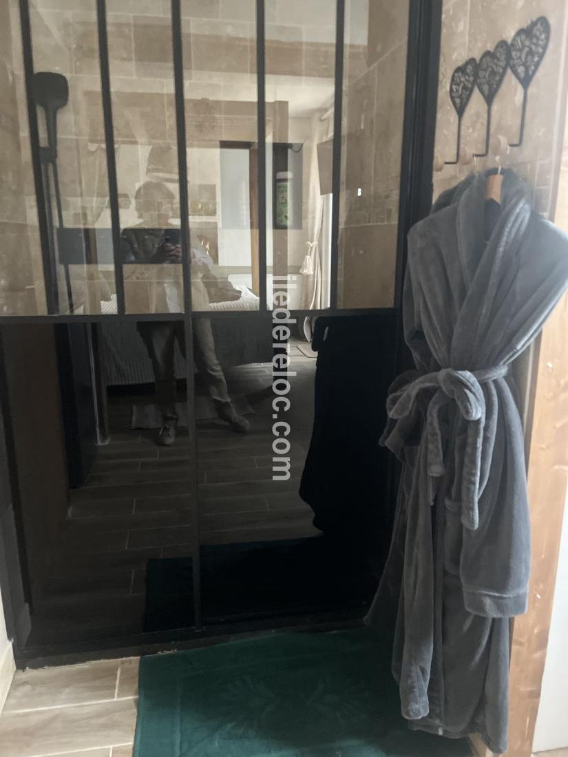 Photo 8: An accomodation located in Le Bois-Plage-en-R&eacute; on ile de R&eacute;.