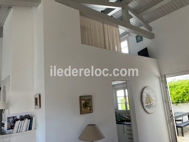 Photo 11: An accomodation located in La Couarde-sur-mer on ile de R&eacute;.