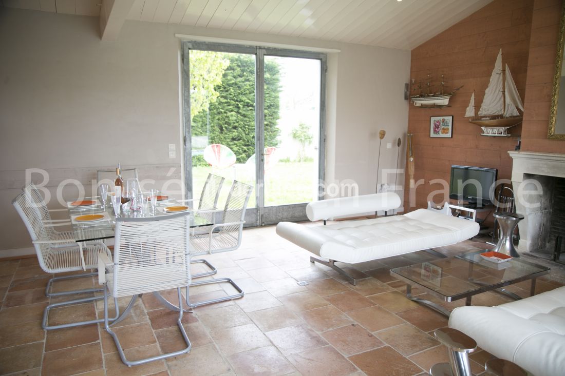 Photo 10: An accomodation located in Loix on ile de R&eacute;.