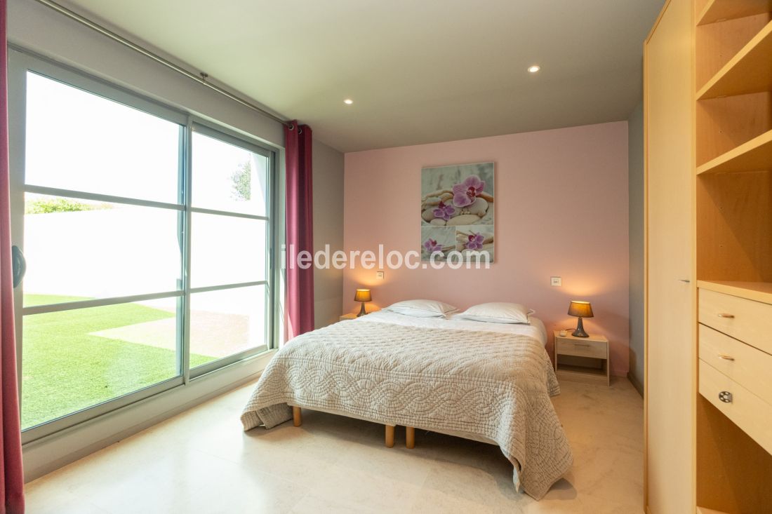 Photo 12: An accomodation located in Sainte-Marie-de-R&eacute; on ile de R&eacute;.