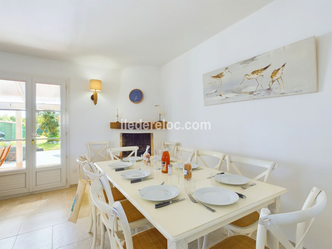 Photo 6: An accomodation located in Saint-Cl&eacute;ment-des-Baleines on ile de R&eacute;.