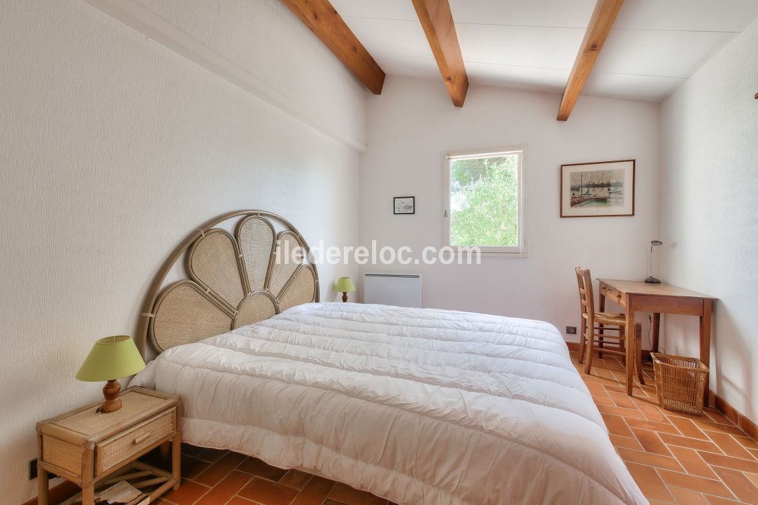 Photo 6: An accomodation located in Sainte-Marie-de-R&eacute; on ile de R&eacute;.