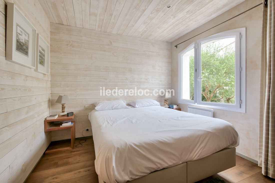 Photo 7: An accomodation located in La Flotte-en-R&eacute; on ile de R&eacute;.