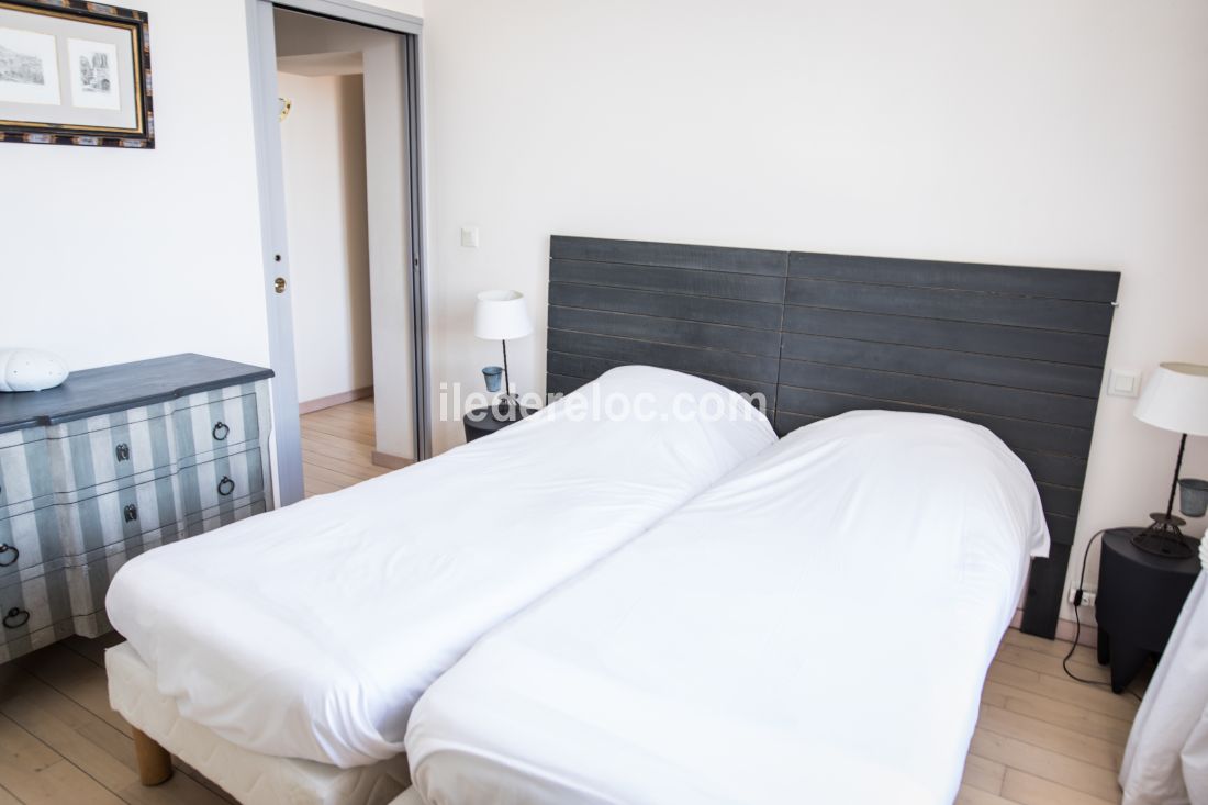 Photo 11: An accomodation located in Saint-Martin-de-R&eacute; on ile de R&eacute;.