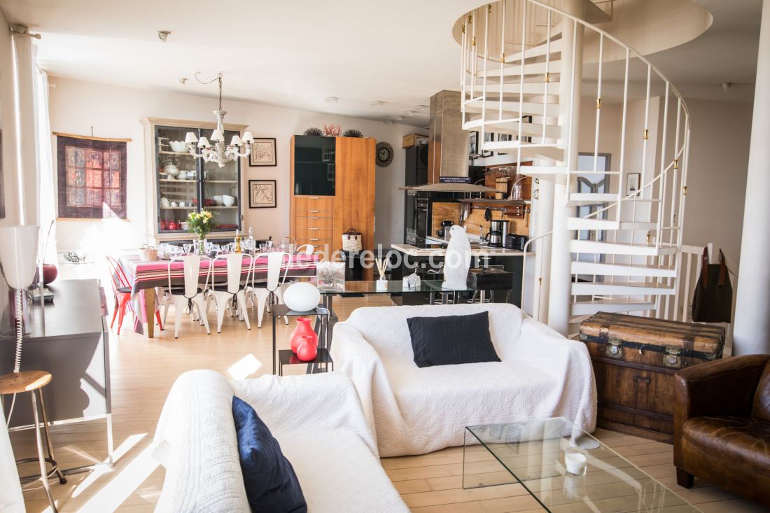 Photo 5: An accomodation located in Saint-Martin-de-R&eacute; on ile de R&eacute;.
