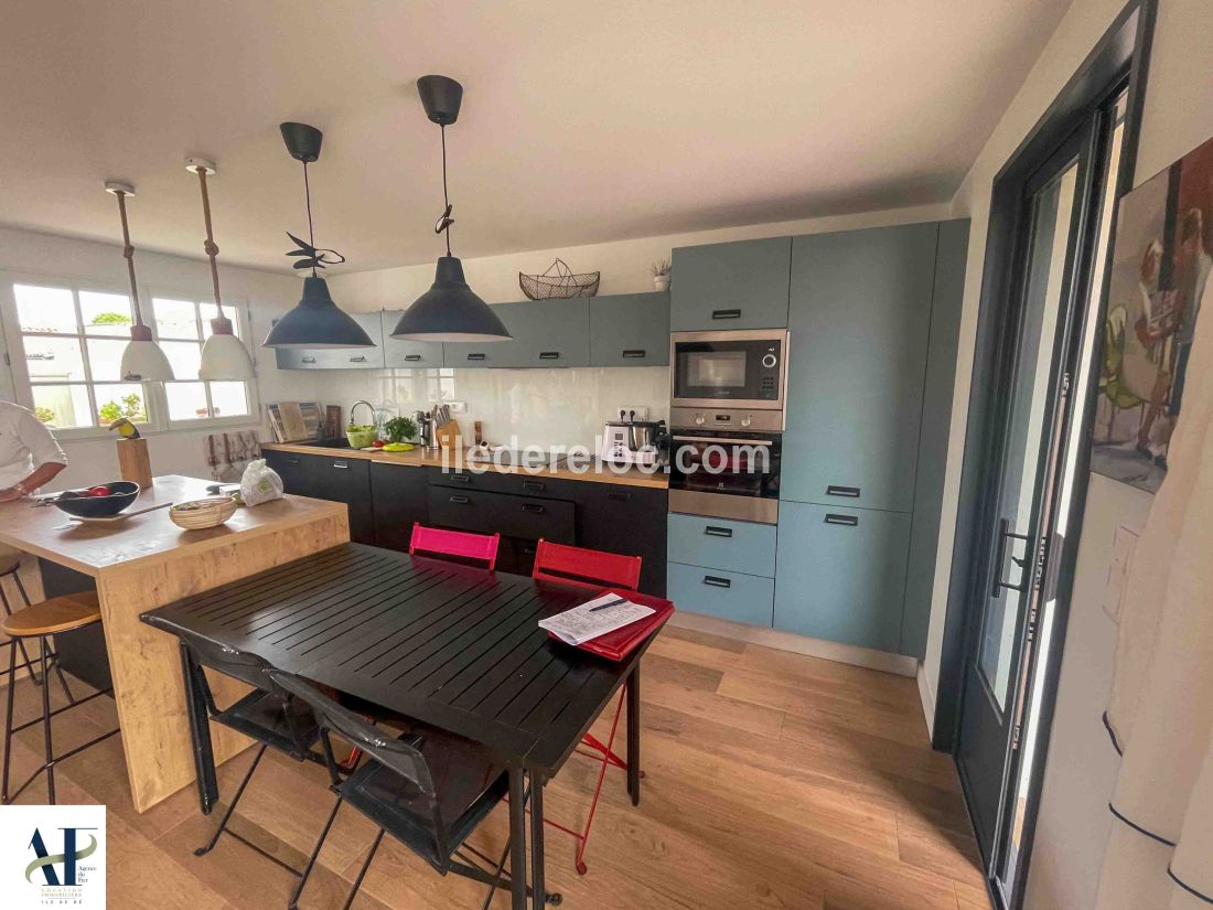 Photo 4: An accomodation located in Saint-Cl&eacute;ment-des-Baleines on ile de R&eacute;.