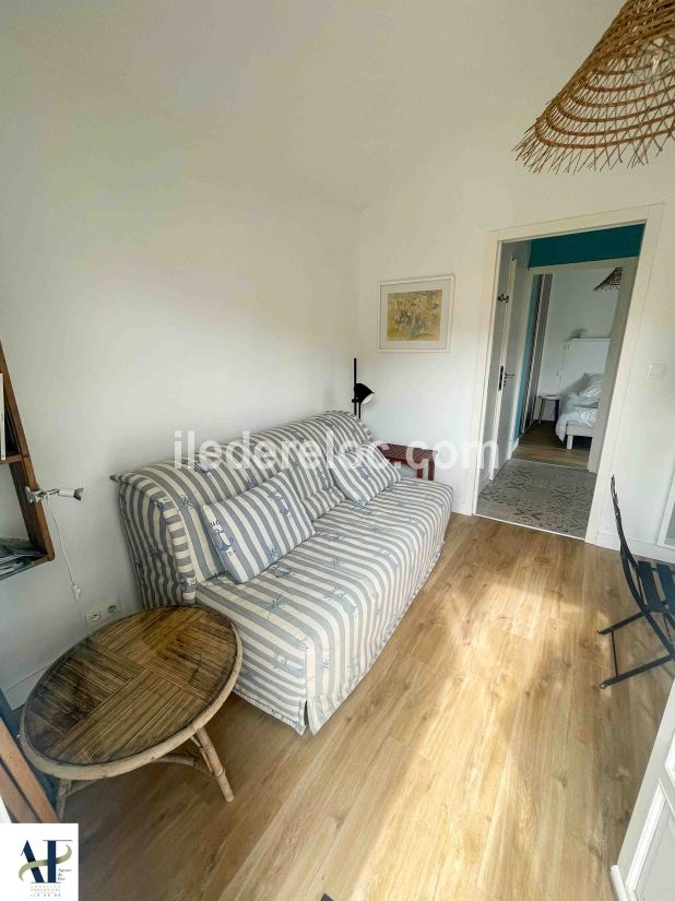 Photo 16: An accomodation located in Saint-Cl&eacute;ment-des-Baleines on ile de R&eacute;.