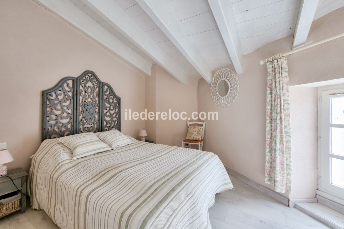Photo 7: An accomodation located in La Flotte-en-R&eacute; on ile de R&eacute;.
