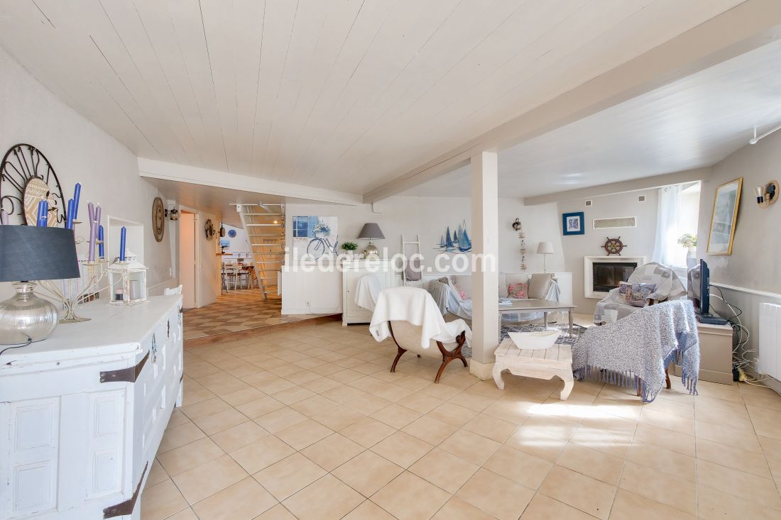 Photo 4: An accomodation located in La Flotte-en-R&eacute; on ile de R&eacute;.