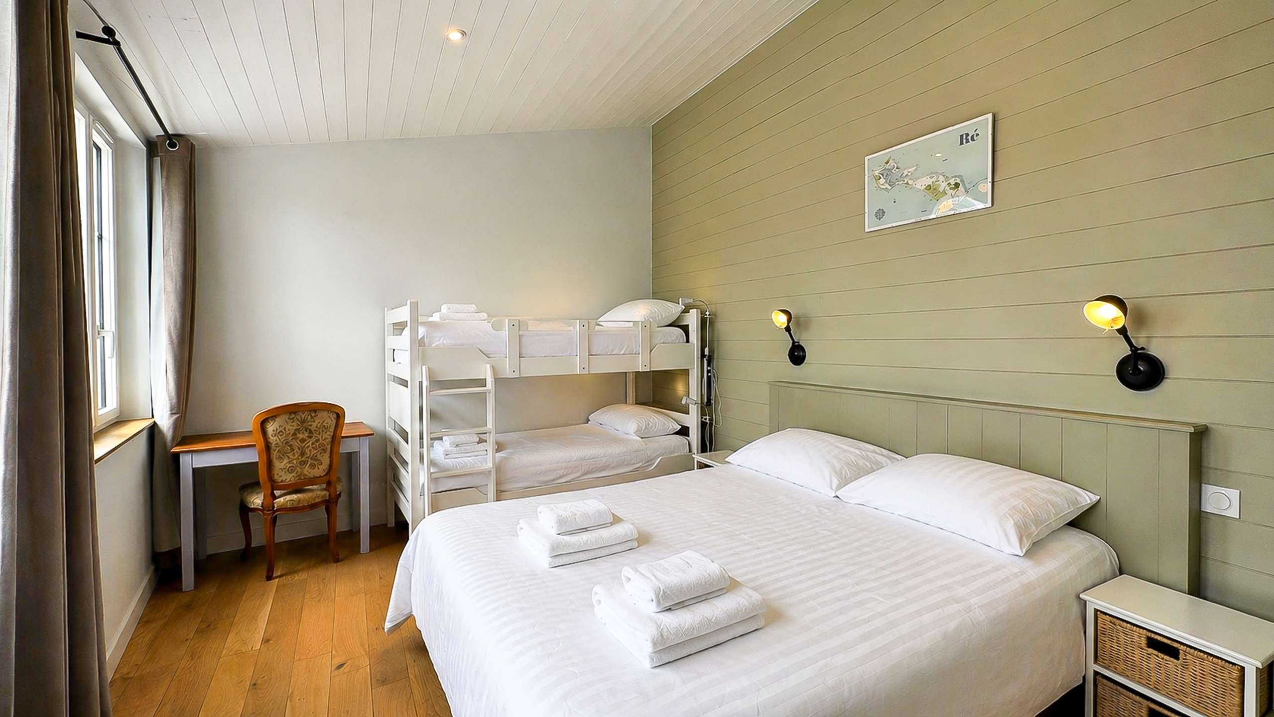 Photo 11: An accomodation located in Saint-Cl&eacute;ment-des-Baleines on ile de R&eacute;.