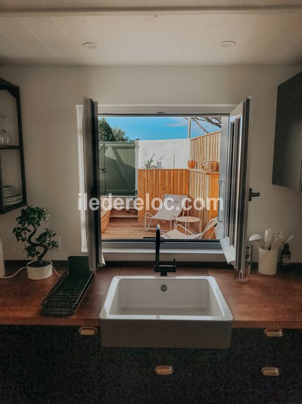 Photo 5: An accomodation located in Loix on ile de R&eacute;.
