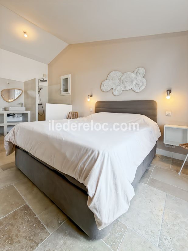 Photo 7: An accomodation located in Sainte-Marie-de-R&eacute; on ile de R&eacute;.