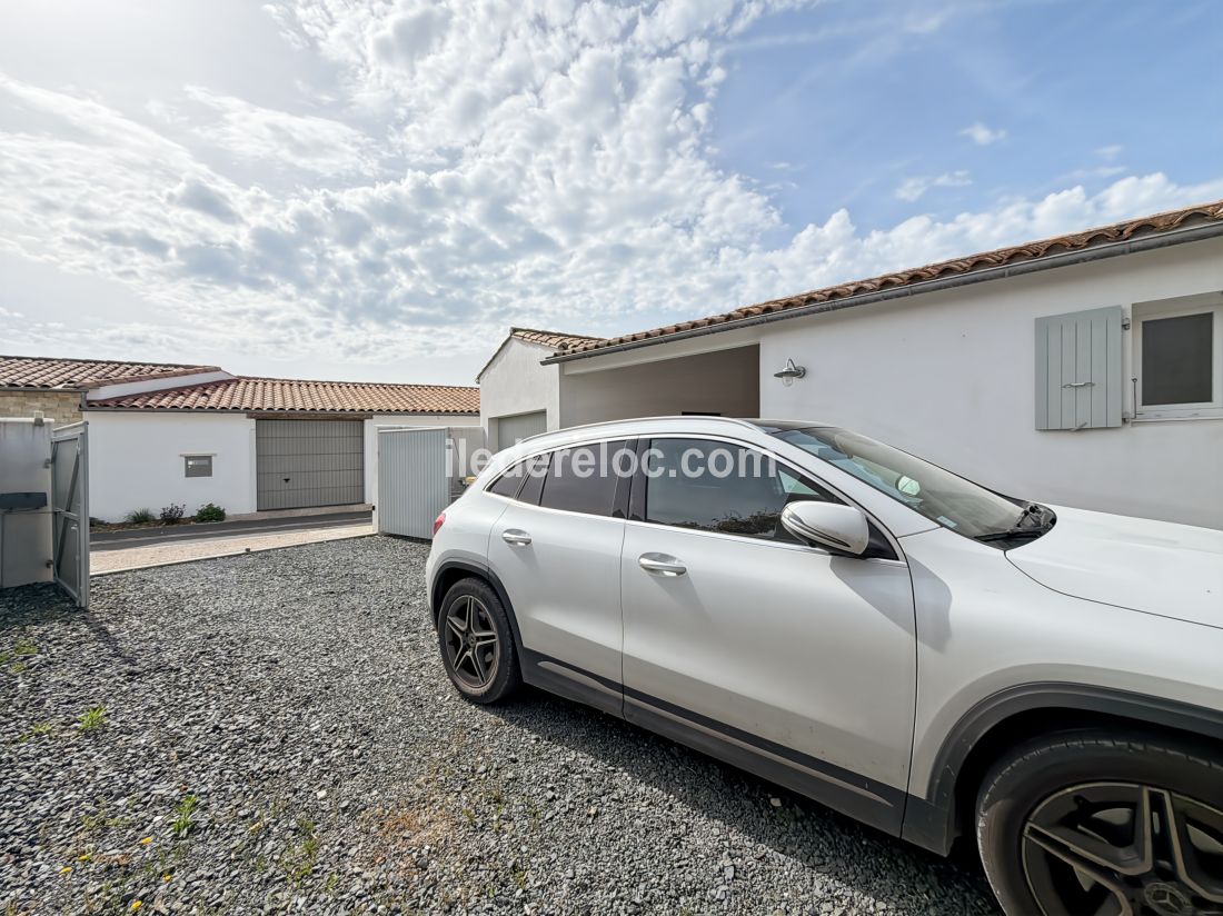 Photo 21: An accomodation located in Sainte-Marie-de-R&eacute; on ile de R&eacute;.