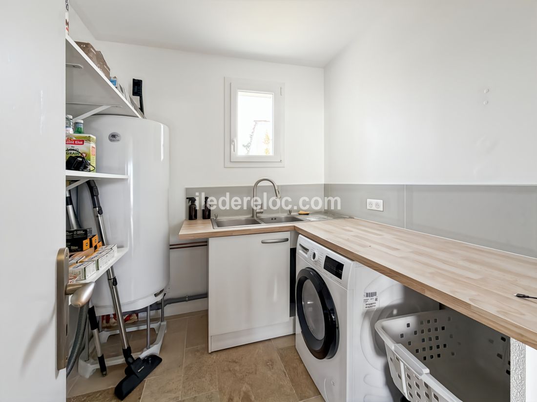 Photo 20: An accomodation located in Sainte-Marie-de-R&eacute; on ile de R&eacute;.