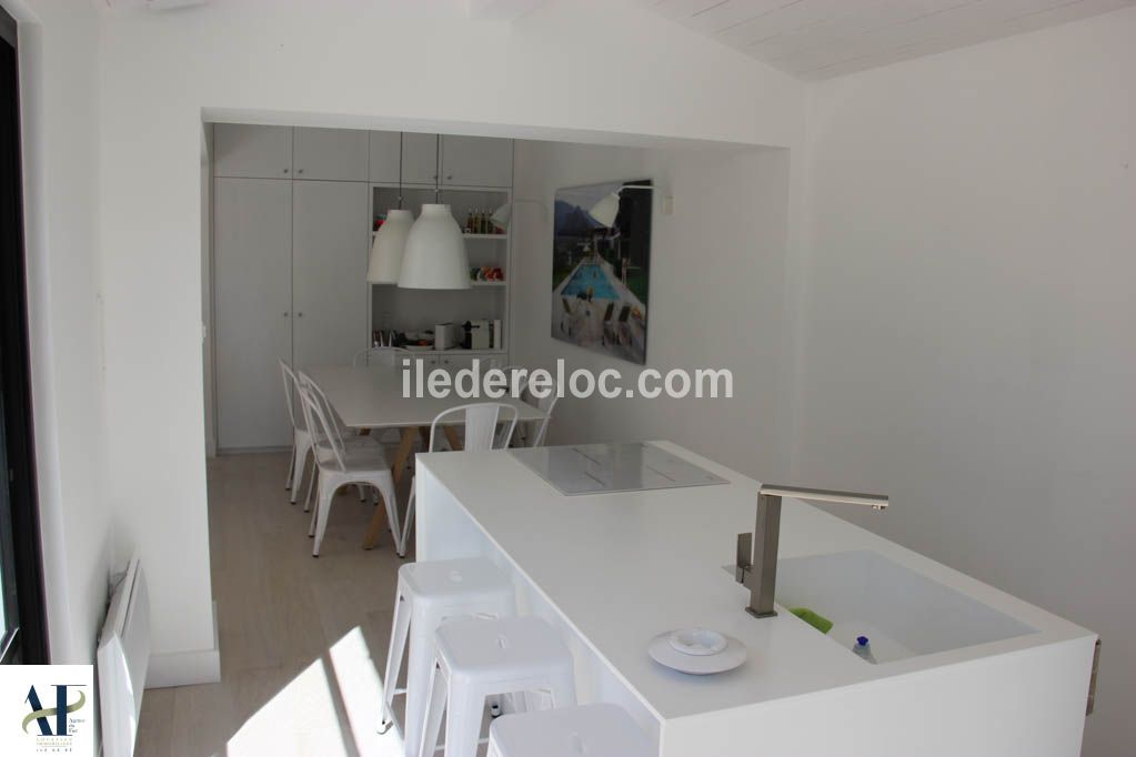 Photo 9: An accomodation located in Les Portes-en-R&eacute; on ile de R&eacute;.