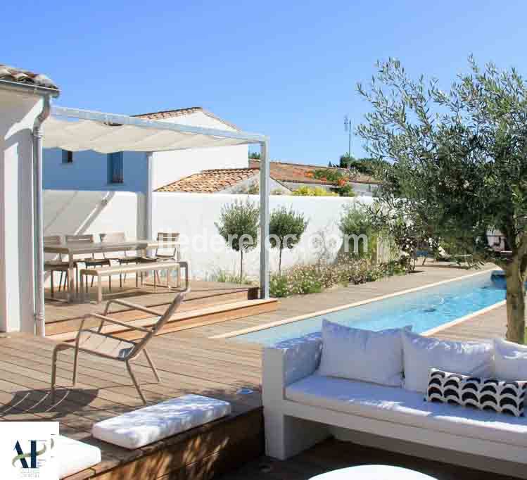 Photo 6: An accomodation located in Les Portes-en-R&eacute; on ile de R&eacute;.