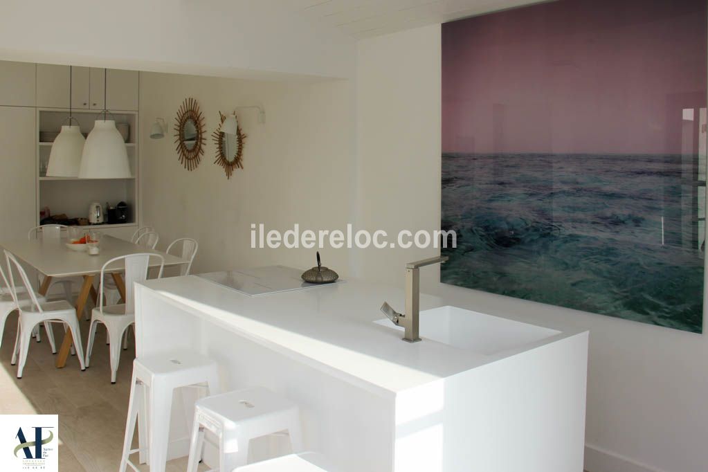 Photo 8: An accomodation located in Les Portes-en-R&eacute; on ile de R&eacute;.