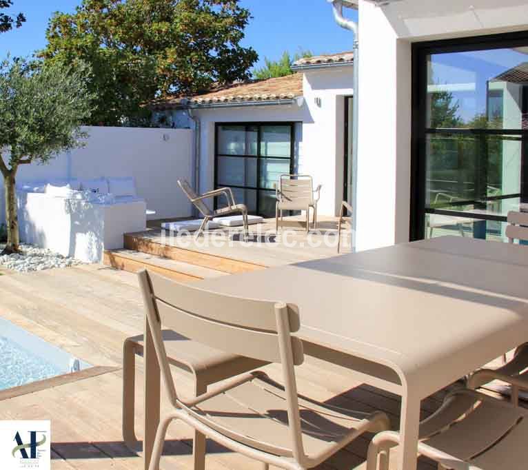 Photo 4: An accomodation located in Les Portes-en-R&eacute; on ile de R&eacute;.