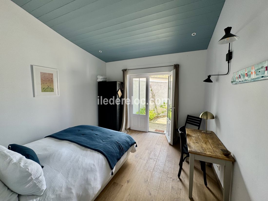 Photo 9: An accomodation located in Ars en R&eacute; on ile de R&eacute;.