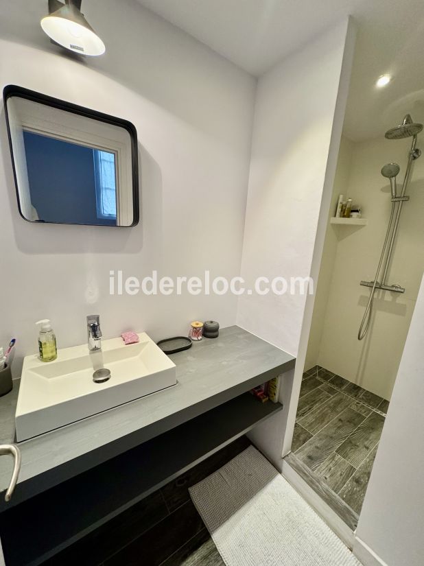 Photo 11: An accomodation located in Ars en R&eacute; on ile de R&eacute;.