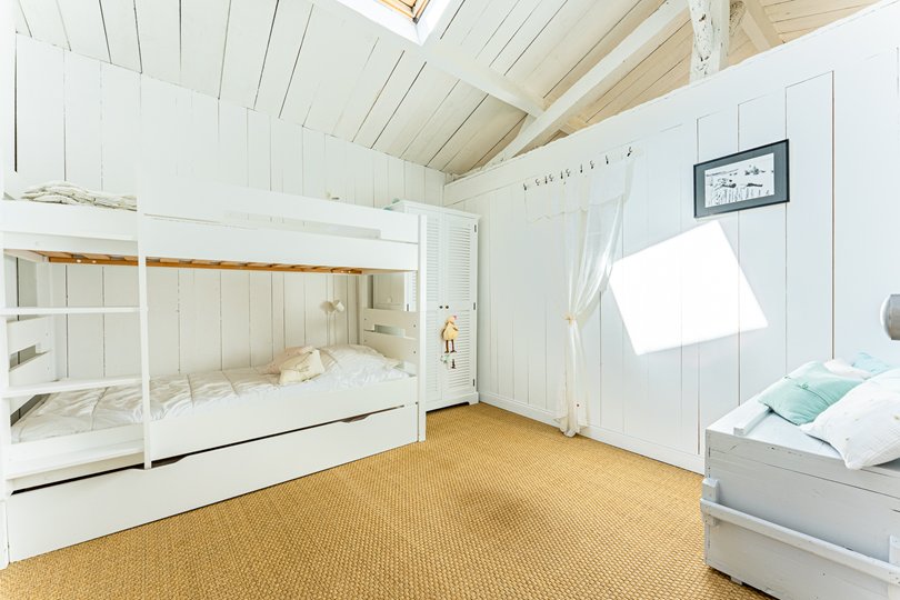 Photo 8: An accomodation located in Saint-Martin-de-R&eacute; on ile de R&eacute;.