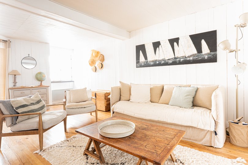Photo 10: An accomodation located in Saint-Martin-de-R&eacute; on ile de R&eacute;.