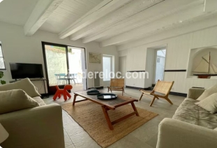 Ile de R&eacute;:Retired house, 2 minutes from the market, ideal for families