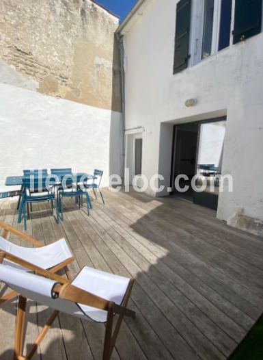 Photo 11: An accomodation located in La Flotte-en-R&eacute; on ile de R&eacute;.