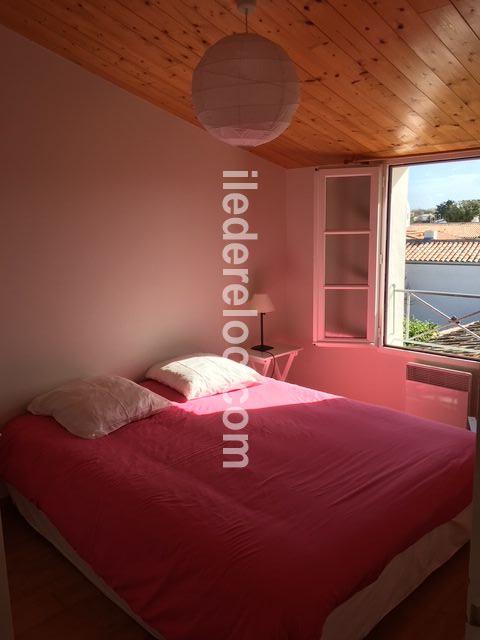 Photo 6: An accomodation located in La Couarde-sur-mer on ile de R&eacute;.