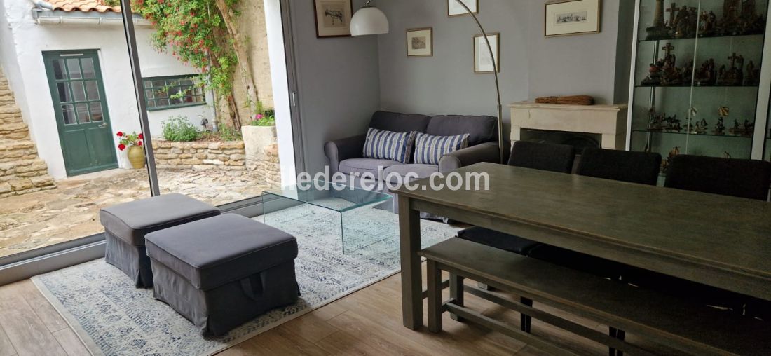Photo 4: An accomodation located in Les Portes-en-R&eacute; on ile de R&eacute;.