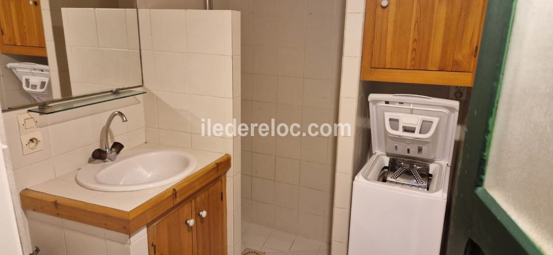 Photo 11: An accomodation located in Les Portes-en-R&eacute; on ile de R&eacute;.