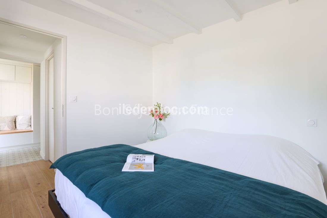 Photo 15: An accomodation located in Les Portes-en-R&eacute; on ile de R&eacute;.