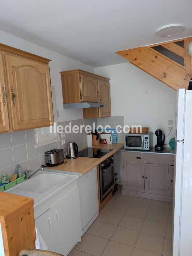 Photo 6: An accomodation located in La Flotte-en-R&eacute; on ile de R&eacute;.
