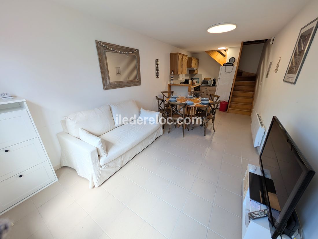 Photo 5: An accomodation located in La Flotte-en-R&eacute; on ile de R&eacute;.