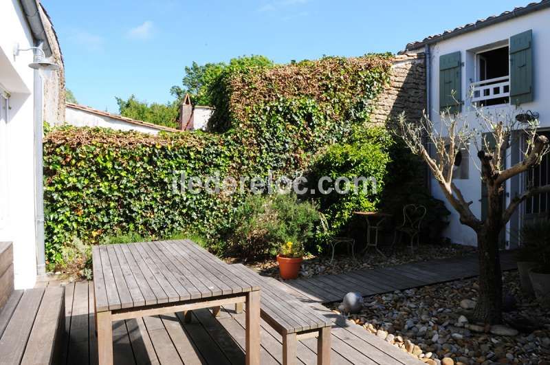 Photo 7: An accomodation located in Les Portes-en-R&eacute; on ile de R&eacute;.