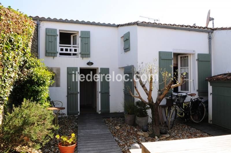 Photo 6: An accomodation located in Les Portes-en-R&eacute; on ile de R&eacute;.